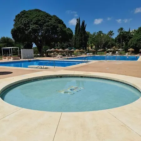 Iris Pool And Garden Benalmadena