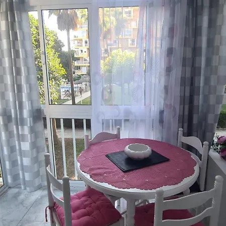 Centro Gamonal Iris And Garden Apartamento *